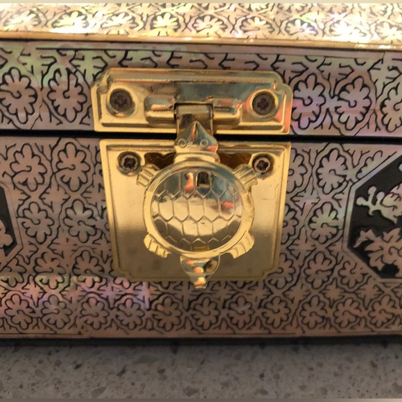 Japanese Jewelry Box - Picture 4 of 8